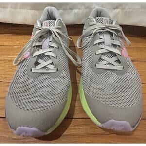 New Balance Girls Gray Tennis Shoes size 4